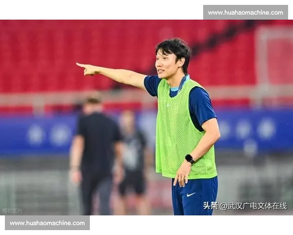 邓卓翔抵深备战：训练安排紧凑，状态饱满迎接关键战